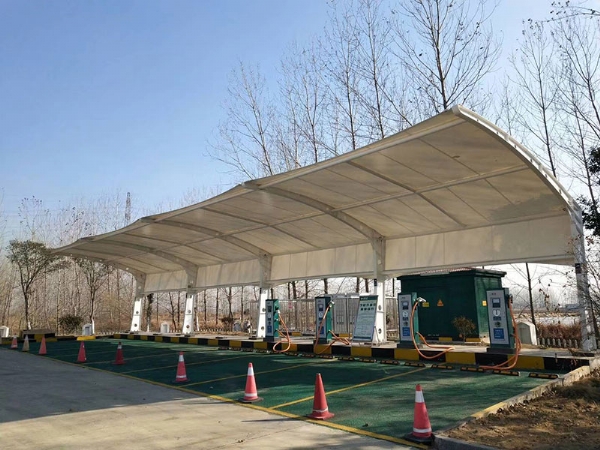 山东膜结构充电桩车棚定制厂家